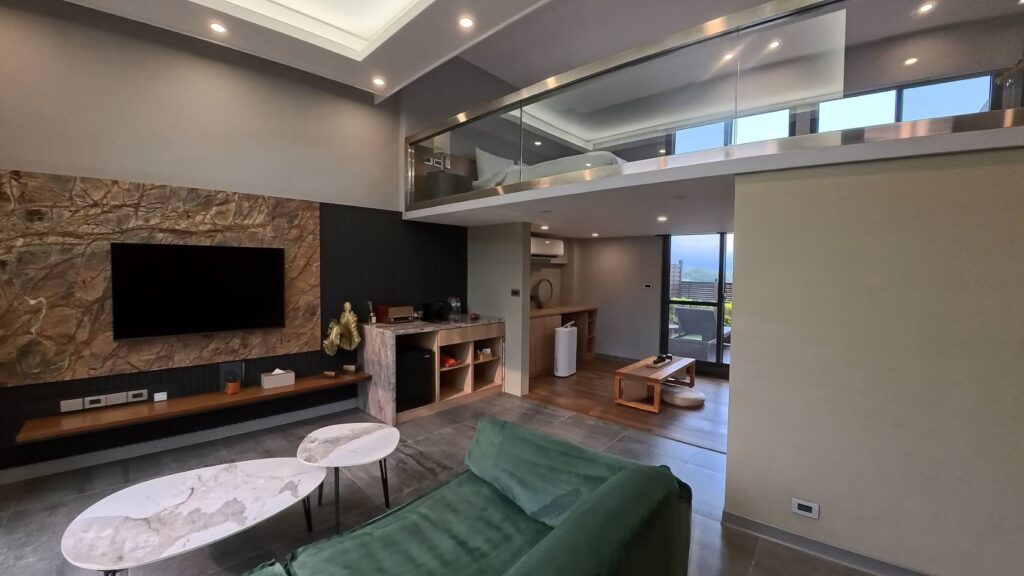 w星空villa-w05朝露客廳，樓中樓環境相當寬敞舒適