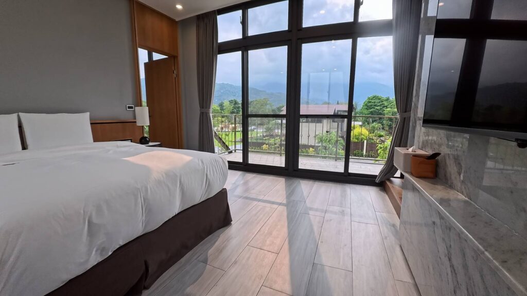 【w星空villa民宿精選示意圖】w星空villa-w08時雨採光景色，可直接看見無敵山景