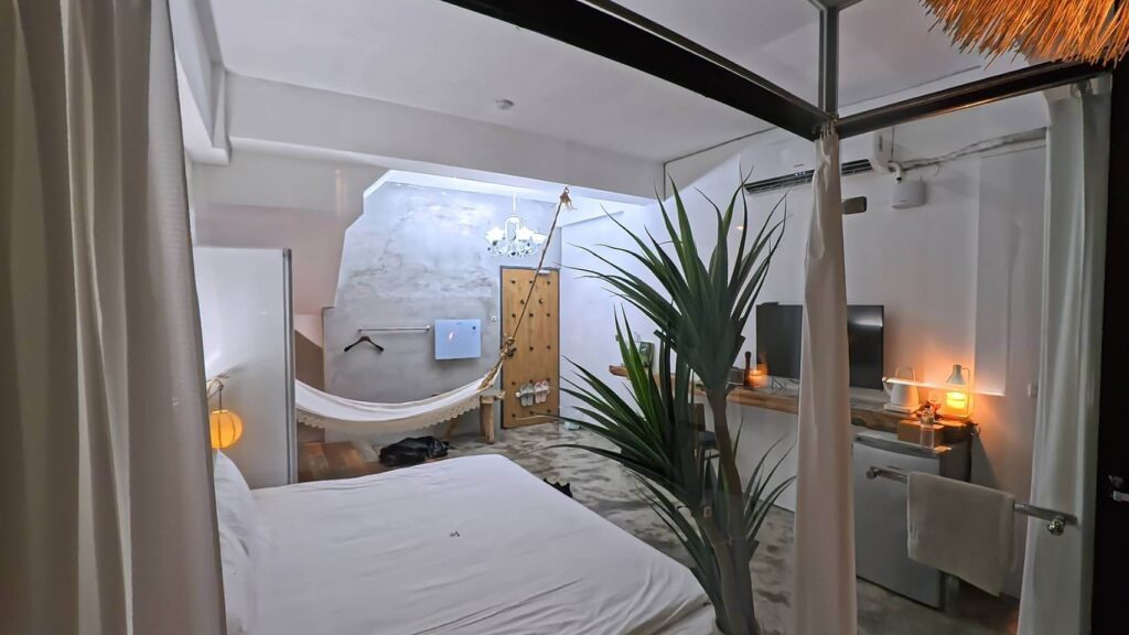 費斯玻璃屋浴室環境，透明玻璃設計，充滿情趣